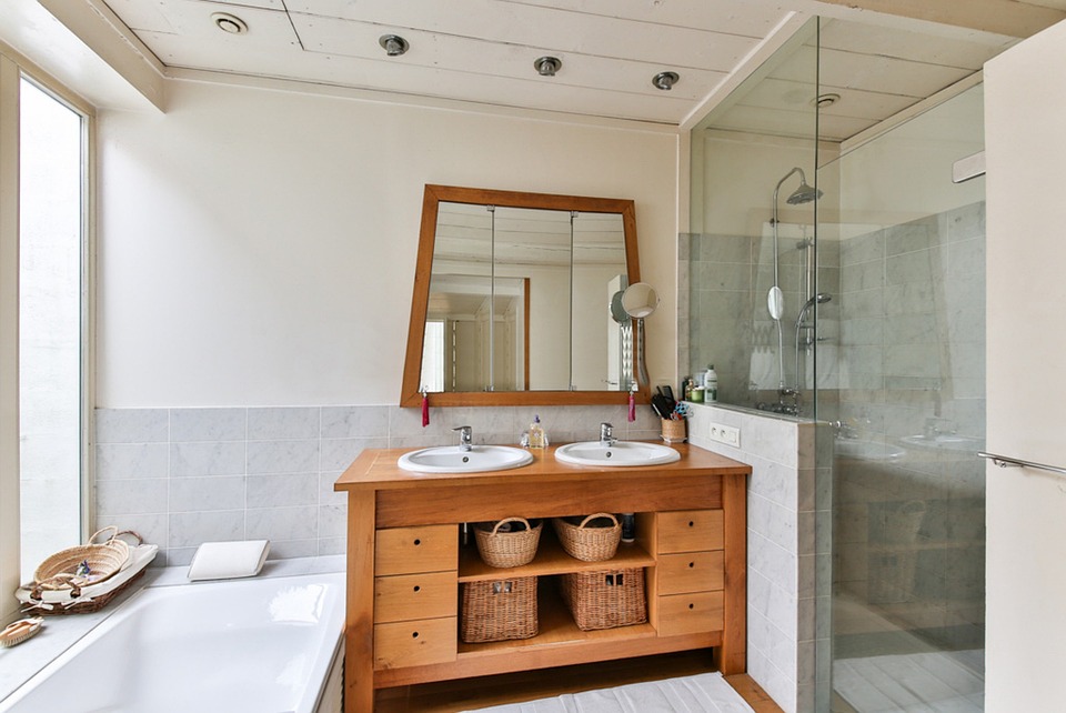new Toronto bathroom design with glass shower